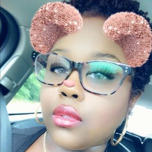 Meet your Posher, Alisa